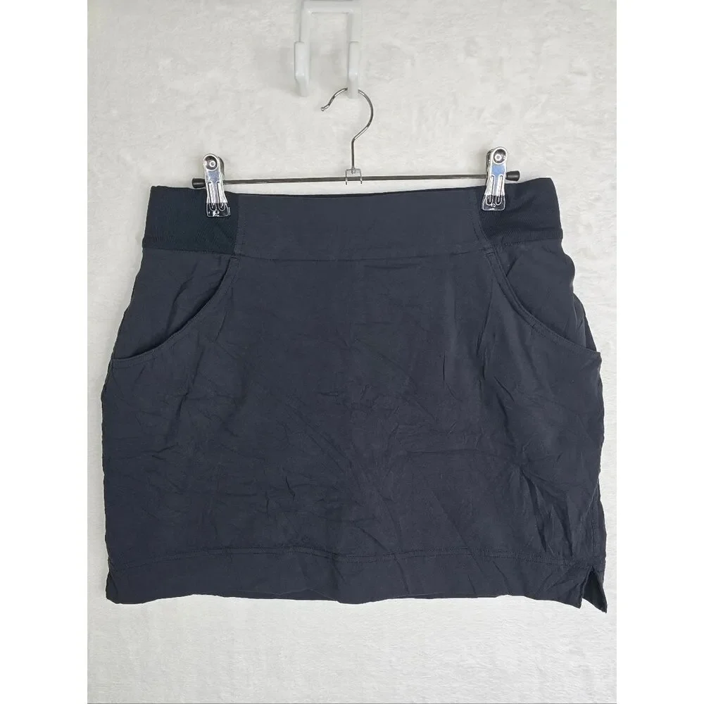 Columbia Omni-Shield Skort Women’s Medium Black Athletic Golf Hiking Skirt Short